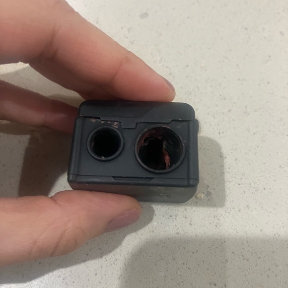 NARS pencil sharpener - Picture 6 of 11